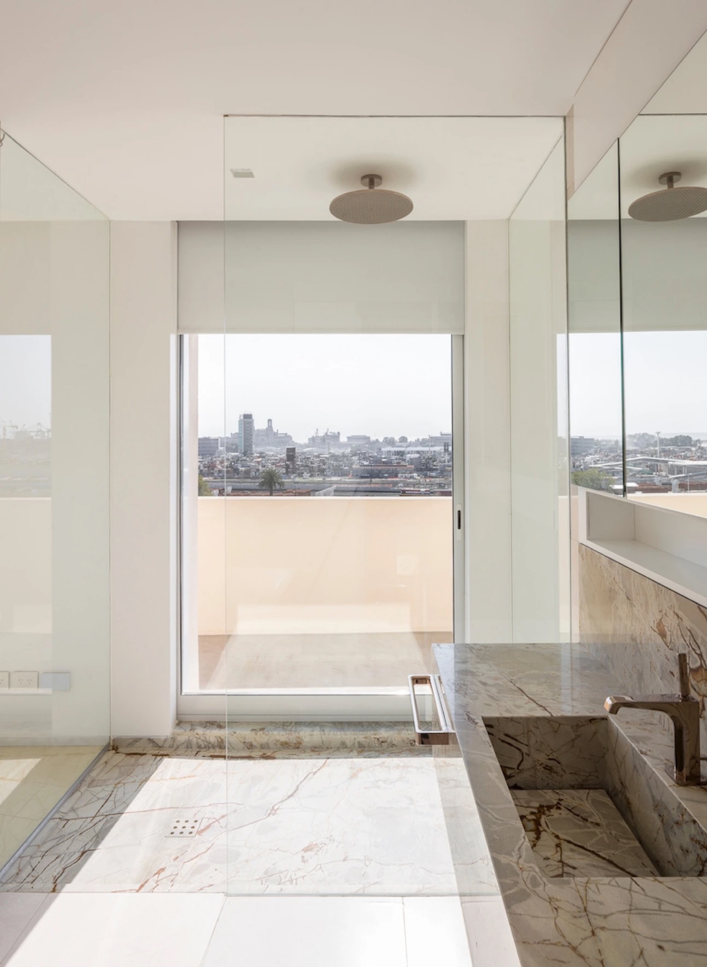 Puertas corredizas y paños fijos